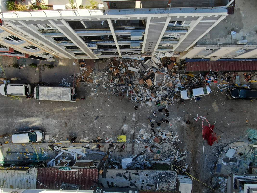 İzmir’deki faciada hasar tespit çalışmaları başladı - Resim: 2